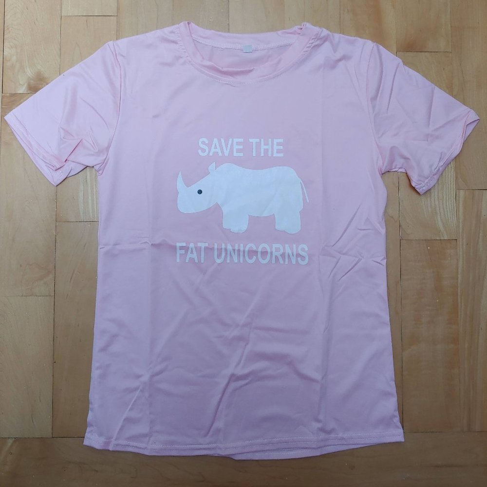 135-**NWOT** Humoristic Women t-shirt